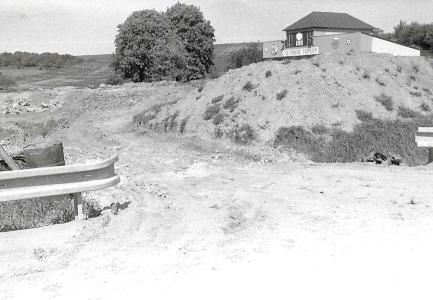 Navážka nové hrací plochy r.1983